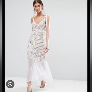 Elegant White Floral Lace Jarlo Dress